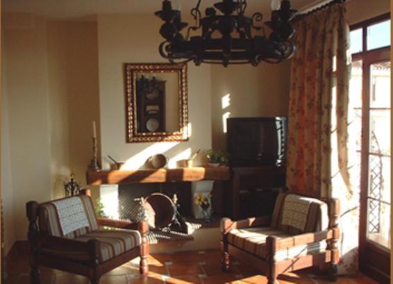 Hotel Los Rebites ฮูเอตอร์ เวกา ภายนอก รูปภาพ